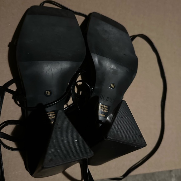 Bar lll- lace up heels - Picture 2 of 2